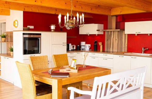 Fehmarn Apartment | Great view of the Fehmarn Sund bridge and garden