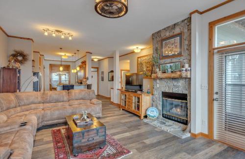 Mountain Air Apartment | Great Views-Comfortable Condo in Mountain Air condo