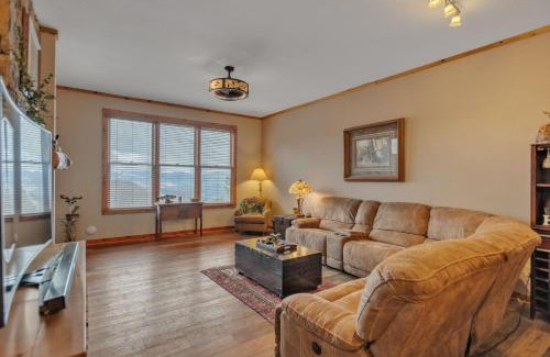 Mountain Air Apartment | Great Views-Comfortable Condo in Mountain Air condo