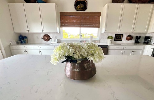 Surf Side Shores House | Great Views! Gorgeous Home in Surfside