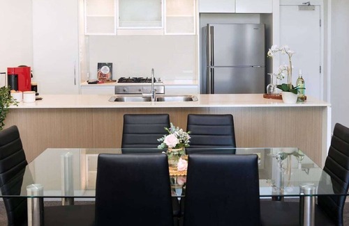 Brisbane Central Business District Apartment | Great Views|Spacious High Floor Family Apartment