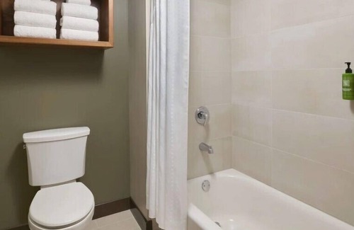 Rural Estates Hotel | Great Wolf Lodge Naples