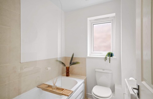 Failsworth House | Greaves House | by Truestays ® Serviced Accommodation