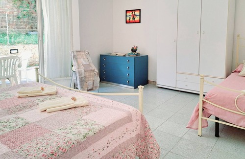 Castiglione della Pescaia Apartment | Greek Blue house by the sea, location Riva del Sole