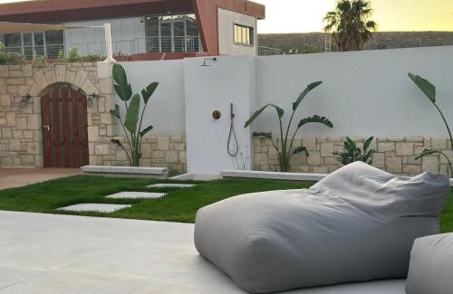 Prasas Villa | Green Acre Villa