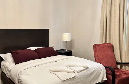 Harlesden Hotel | Green Ariana hotel and restaurant