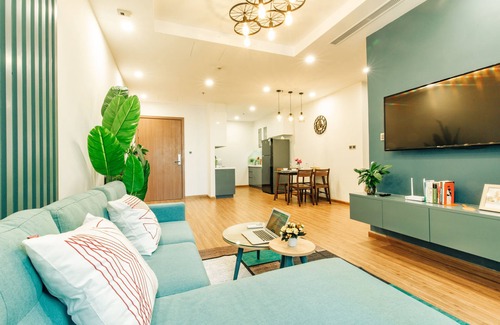 Tu Liem Apartment | #Green Bay Hanoi 3 BR - King bed near JW Marriott