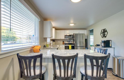 Green Bay House | Green Bay Vacation Home Half Mi to Lambeau Field!