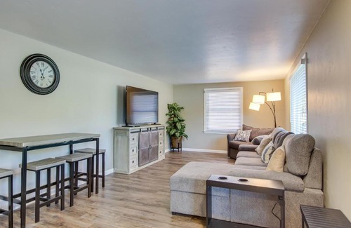 Green Bay House | Green Bay Vacation Home Half Mi to Lambeau Field!