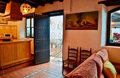 Cortes de la Frontera Cottage | Green Door House for 7 people