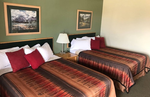 Cody Hotel | Green Gables Inn