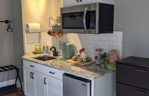 Colorado Springs Apartment | Green Grove at Captain's Cove, located in the heart of Old Colorado City 2