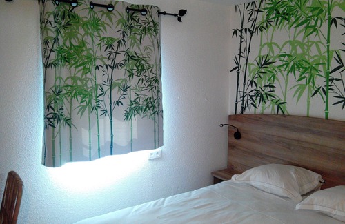 Fleury-Merogis Hotel | Green Hôtels Eco Fleury