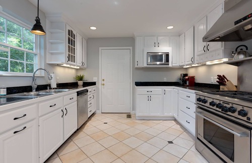 Green Hills House | Green Hills Escape | Family & Pet Friendly