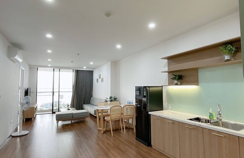 Hon Gai Apartment | GREEN HOME (SEA VIEW, FREE laundry, Balcony, Center)
