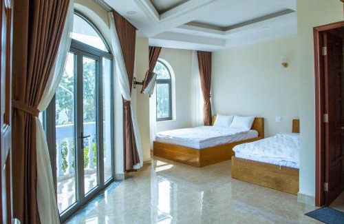 Binh Tan Hotel | Green Hotel Vĩnh Lộc