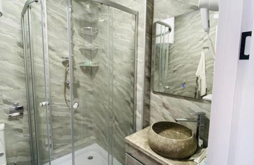 Mtsvane Kontskhi Apartment | green house