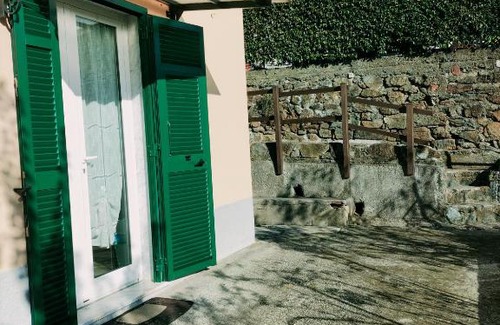 Cogoleto Apartment | Green House