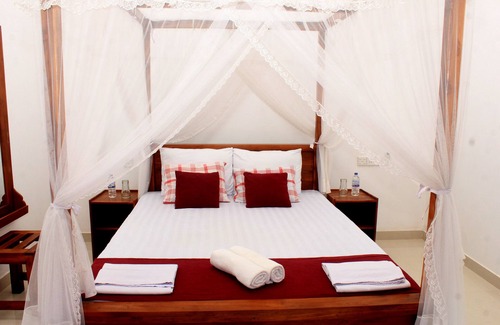 Sigiriya Hotel | Green Hut Hotel and Restaurant.