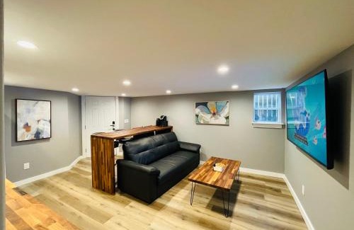 Phinney Ridge Villa | Green Lake 1st Line Home C Full Modern Remodeled