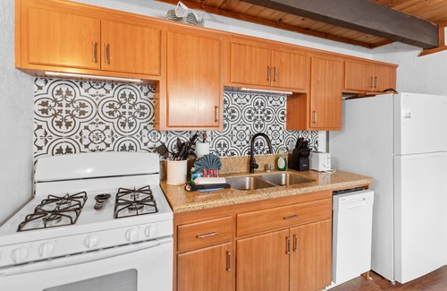 Sugarloaf Cabin | Green Leaf Lodge - Hot Tub, Fireplace, Pet Friendly, Fenced Yard