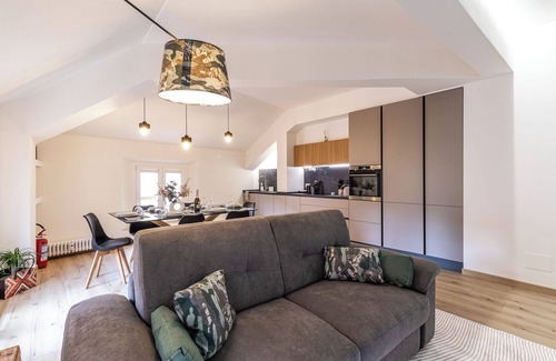 Old Town Apartment | Green Lux-Via Canalino| ZTL pass and parking, air conditioning, Wi-Fi
