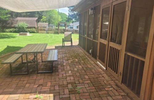 Murfreesboro Apartment | Green Meadow Cabin