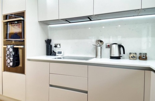 Hove House | Green Mews 2 with Free Parking | By My Getaways