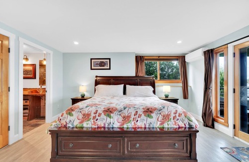 Malletts Bay House | Green Mountain Vermont