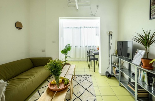 Haifa Apartment | Green Oasis 1BR Apartment near Talpiot Market