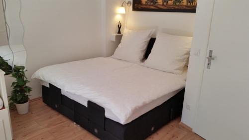 Gesundbrunnen Apartment | Green Oasis