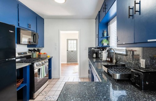 Azusa House | Green Oasis Retreat: 3 Bedrooms, Game Room with Air Hockey, Backyard Paradise with Cornhole, Gazebo, BBQ, and Eclectic Patio Delights