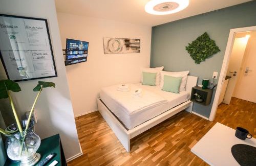 Mannheim City Centre Apartment | Green Oasis Studio - Central
