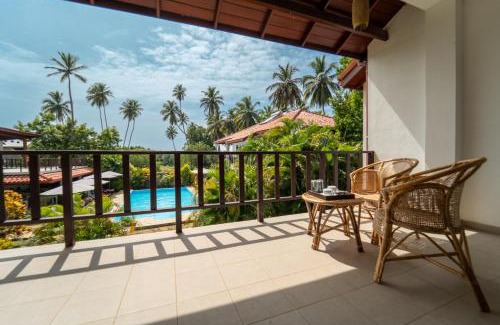 Ranna Hotel | Green Parrot Beach Resort