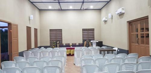 Thalassery Hotel | GREEN PLANET HOTEL