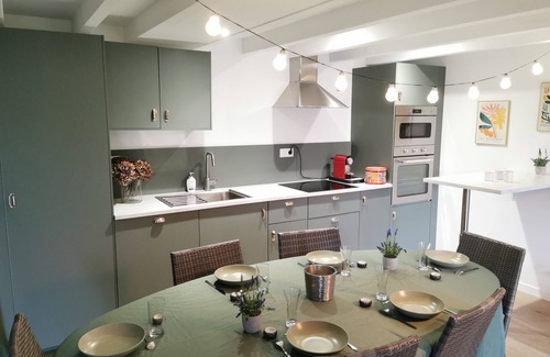 Treillieres House | Green property for business and family