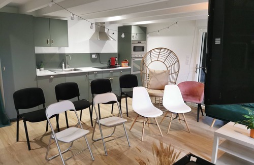 Treillieres House | Green property for business and family