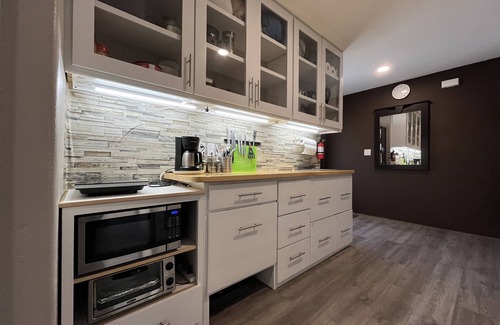 Corona House | Green River: Cozy 4 Bedroom guest quarters