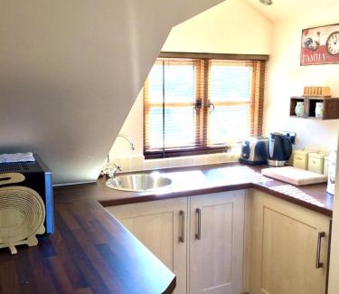 Middleyard House | Greencourt Loft - The Cotswold Way, Stroud