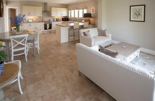 Tunstall House | Greendale Lodge