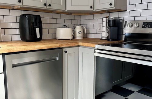 Allentown House | GREENSBERG'S BUNDLE OF HAPPINESS