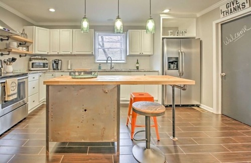 Greensboro House | Greensboro Revolution Mills Urban Getaway