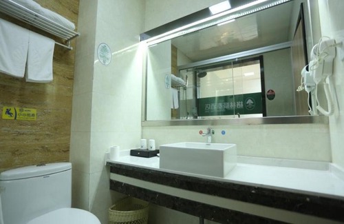 Yixiu District Hotel | GreenTree Inn Anqing East Yingbin Road High-Speed Railway Station