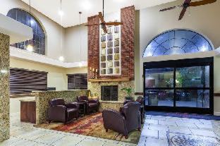 Woodlands Village Hotel | GreenTree Inn Flagstaff
