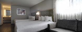 Woodlands Village Hotel | GreenTree Inn Flagstaff