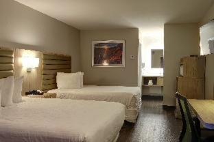 Woodlands Village Hotel | GreenTree Inn Flagstaff