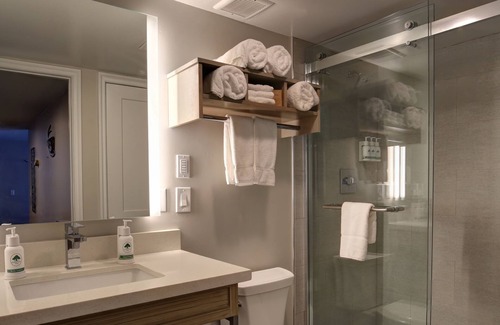 Woodlands Village Hotel | GreenTree Inn Flagstaff