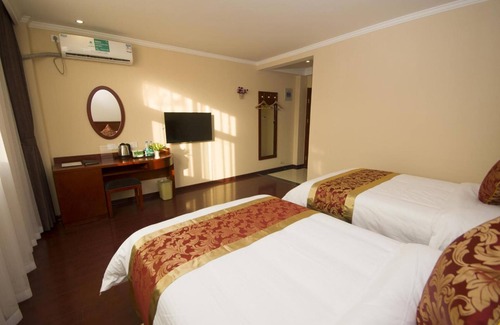 Huicheng Qu Hotel | GreenTree Inn Huizhou Chenjiang Intercity Rail Station Hotel
