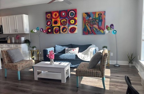 Dunean Apartment | Greenville Gem | Scenic Balcony Views & Free Parkg