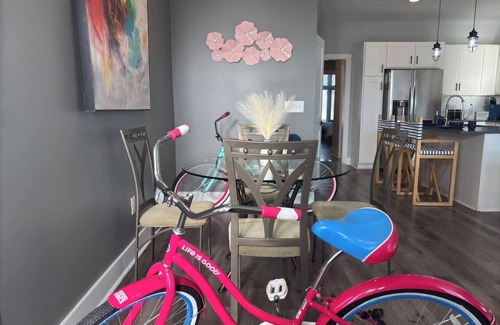 Dunean Apartment | Greenville Gem | Scenic Balcony Views & Free Parkg